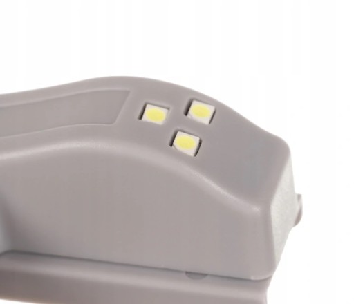 SVIETIDLO DO SKRIŇKY S VÝKLÁDACÍMI DVERE, 3 LED
