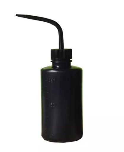 Fľaša s rozprašovačom na umývanie mihalníc, 250 ml, čierna