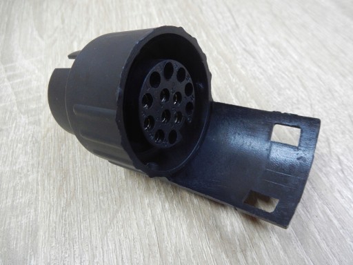 Zásuvka adaptéra redukcie Zásuvka prívesu 7/13 PIN