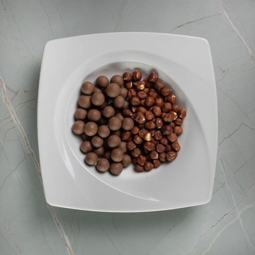 LÍSKOVÉ ORIEŠKY V HORKEJ ČOKOLÁDE 88% BIO 70 g - KAKA