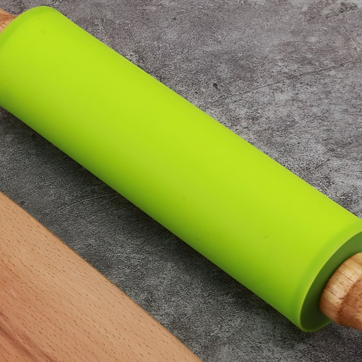 VEĽKÝ SILIKÓNOVÝ OTOČNÝ KUCHYNSKÝ VALEC NA CESTO
