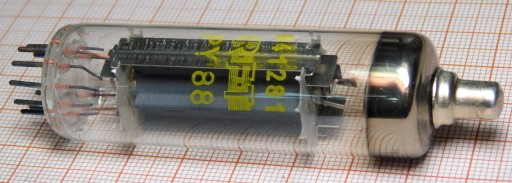 PY88 RFT NOS NIB lampa