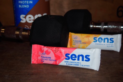 Proteínová tyčinka - Horká čokoláda a čerešňa - Sens - 40 g