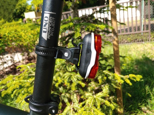 Výkonné svetlo na bicykel s 2 LED diódami vzadu - 3 režimy