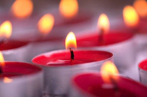 Aura vonné sviečky čajové sviečky p15-30-104 ČOKOLÁDA-VIŠŇA - 30 kusov
