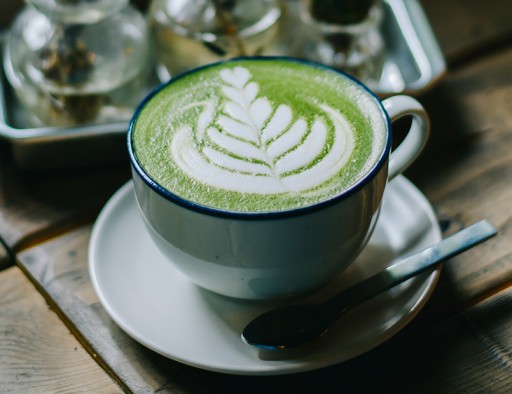Delicious Matcha Latte instantný prášok japonský zelený čaj 6 ks. Mokate