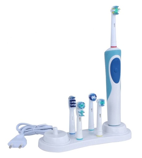 NABÍJACÍ STOJAN ORAL-B, ČIERNA