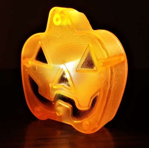 HALLOWEENSKÉ DEKORÁCIE TEKVICOVÁ POSTAVA NA BATÉRIU ŽIARIVÁ DEKORATÍVNA OZDOBA