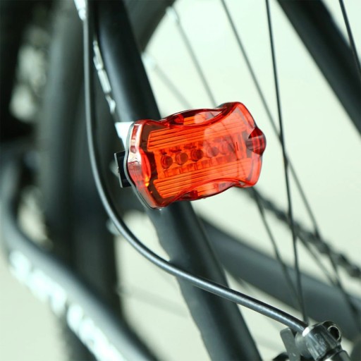 SET LED BICYKLOVÝCH SVETLÁ PREDNÝCH A ZADNÝCH NA BICYKEL + USB BICYKLE SVETLÁ
