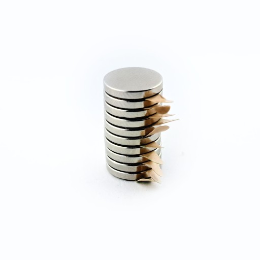 NEODYMOVÝ MAGNET 10x1,5 mm VALEC S LEPIKOM 10 KS