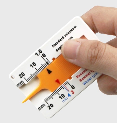 Malý rozchod, merač hĺbky dezénu, indikátor opotrebovania pneumatík