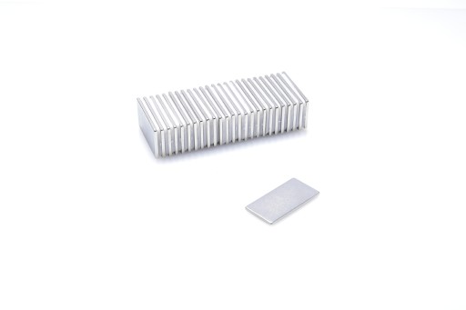Neodymový tanierový magnet MPŁ 20x10x1 N38 10 ks
