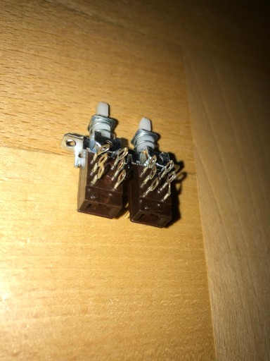 6-pinový dvojitý izostat, 2 ks.