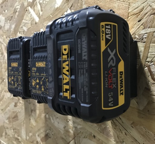 Držiak na batériu DeWalt 18V