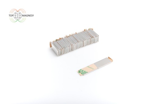 Neodymový tanierový magnet MPŁ 40x12x1 N38 s lepidlom 3M 1 kus