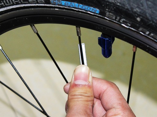 REFLEXNÉ TYČKY NA SPÄŤ BIKE TUBE