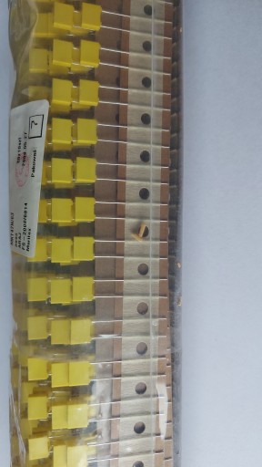 Kondenzátor MKT 47nF 63V 5% r=5mm 25 ks