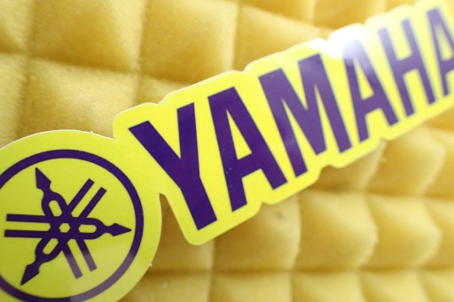 NÁLEPKA PRETEKOV YAMAHA 11,7 x 3 cm