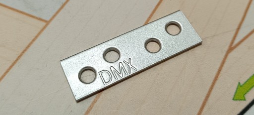 LW50 Stolárska spojka plochá rovná úzka nábytková plochá lišta 48x14x1,5mm