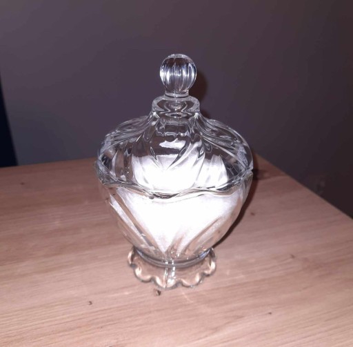Sklenená cukornička, krištáľ, hrubé sklo, elegantná