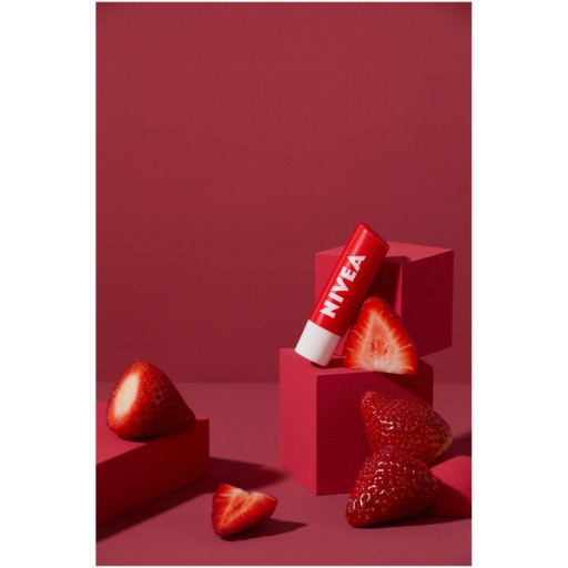 Hydratačný ochranný rúž Nivea Strawberry Shine 4,8G