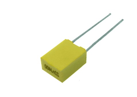 KONDENZÁTOR 680nf/100V MKT (5ks) 10% LDC
