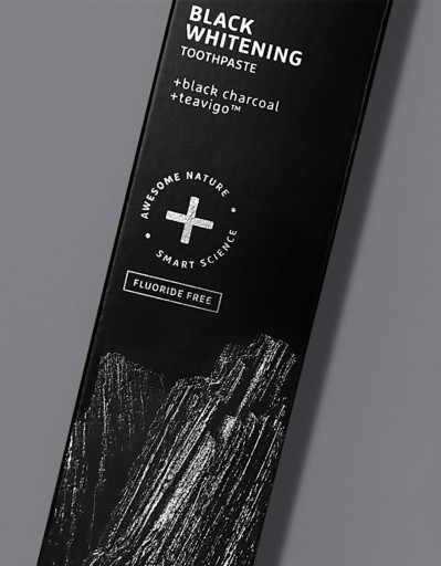 Ecodenta Expert Black Whitening čierna bieliaca zubná pasta