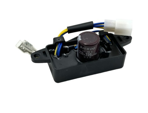 AVR REGULÁTOR NAPÄTIA 2,5kW 220uF 250V PRAVOUHOLNÍK