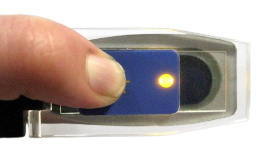 Refraktometer, LED podsvietený tlakový kryt