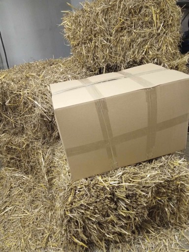 XXL pšeničná slama, podstielka do búdy pre psa, pod jahody, izolácia 3KG