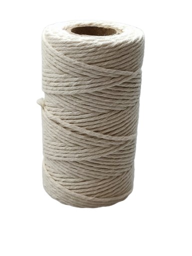 100% bavlnená šnúrka. 2 mm / 100 g biela