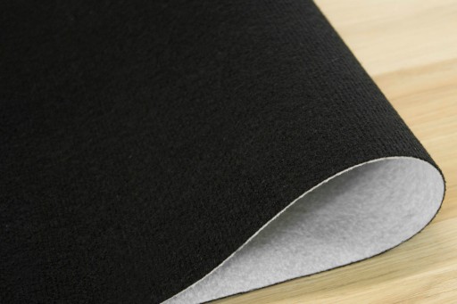 4 m široký, BLACK STAR FAIR KOBEREC NA PLSTE