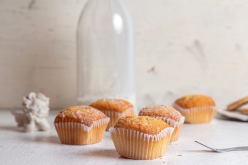 Biele košíčky na muffiny na pečenie x200