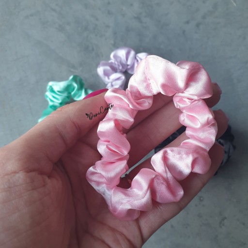 RUB NA VLASY, SILK SCRUNCHIE, 4 KS