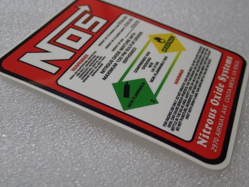 NÁLEPKA NOS NITRO OXIDE SYSTEMS 7,2 x 9,5 cm