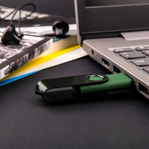 rôzne farby PENDRIVE 4 GB USB 2.0 FLASH TWISTER