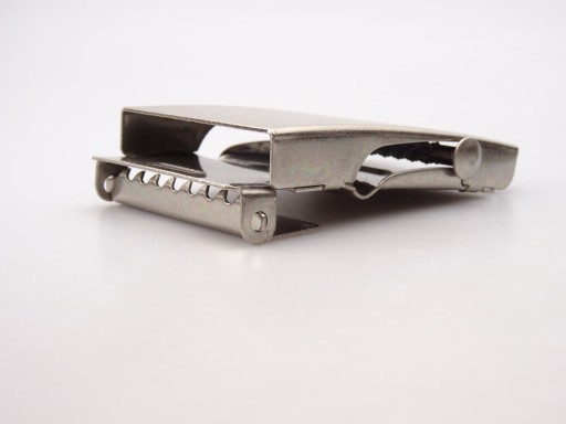 Spona na opasok so 40 mm strieborným hrotom