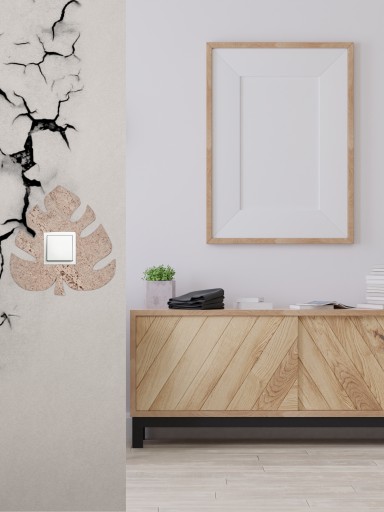 Korková nálepka krémovej farby pod vypínač/kontakt LEAF