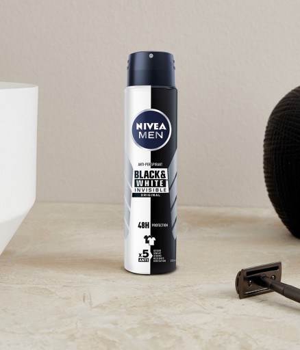 NIVEA MEN Black White pánsky antiperspirant 200 ml
