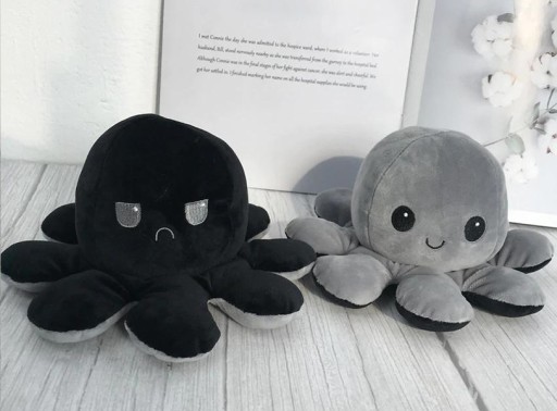 CHOBOTNICE TIKTOK OBOJSTRANNÝ PLYŠOVÝ MASKOT CHOBOTNICE