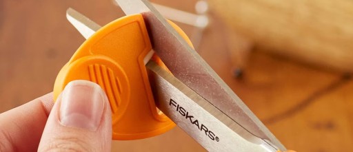 Brúska na nožnice Fiskars