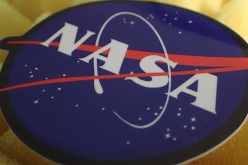 NÁLEPKA NASA 6,7 x 5,68 cm