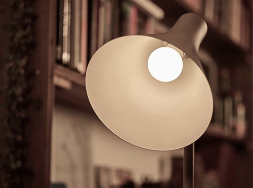 LED žiarovka E14 P45 GULIČKA 2,2W = 25W 250lm 2700K Teplá FILAMENT PHILIPS
