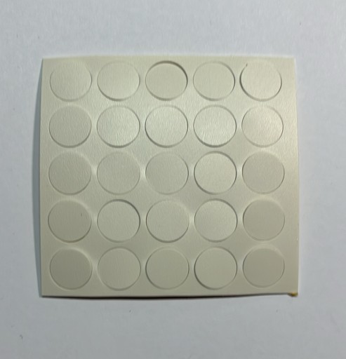 Kronospan K - 0588 PE krémová nábytková zátka