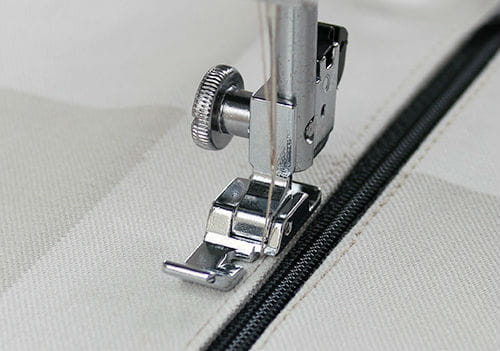 537 - Pätka na zips, úzka do polovice chodidla