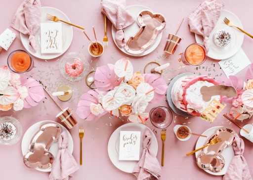 Súprava tanierov, pohárov, rozlúčkových penisov, 12 ks