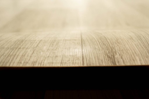 4 m široký FLEXIBILNÝ KOBEREC AKO KRÉMOVÉ BÉŽOVÉ DOSKY