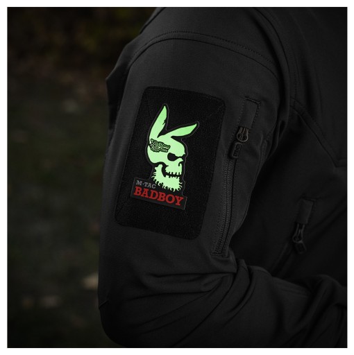 NÁŠIVKA ZNAKU BAD BOY, SVIETEĽNÝ VELCRO M-TAC, ČIERNA