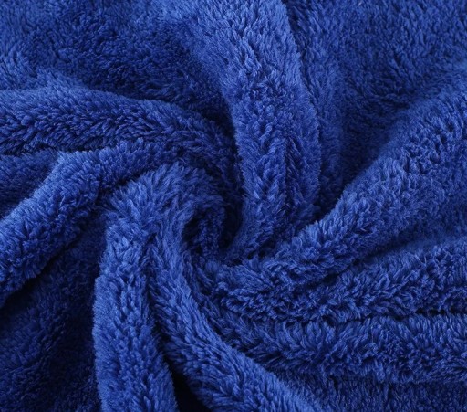 PROFESIONÁLNY UTERÁK Z MIKROVLÁKNA PREMIUM DETAILOVACÍ BEZŠKVOVÝ 40x40 600g/m2