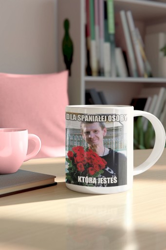 Vtipný hrnček S HLAVNÝM POTLAČENÝM hrnčekom ZA DARČEK - Vianoce + KARTÓN